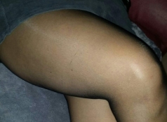 Jambes croisee en collants