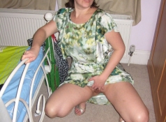 karine se caresse la chatte - Plan cul Paris