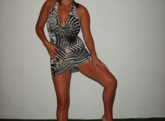 Robe courte et moulante - Plan cul