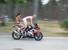 A poil et à moto - Humour sexy
