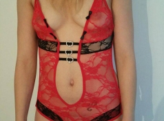 Lingerie coquine rouge - Rencontre Maubeuge