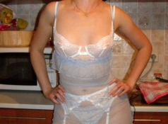 En lingerie blanche - Couple amateur Nantes