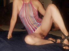 Milf de Bayonne exhibe son minou