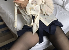 Une paire de collants sous ma jupe