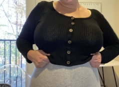 Mes gros seins serrés