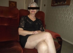 Sexy en jupe - Yvonne, Pas-De-Calais