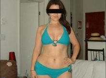 Coquine en bikini turquoise - Femme célibataire