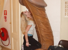 Scelpture en forme de verge - Humour sexy