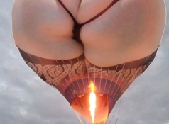 Cul en mongolfier - Humour sexy