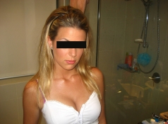 Jolie blonde - Femme coquine