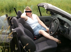 Dans la voiture  - Femme offerte