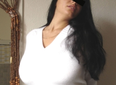 Petit pull moulant - Vraie baise