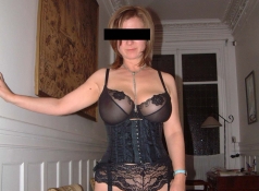 Busiter grosse poitrine - Femme cougar