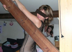 Petit cul en nuisette - Femme libre
