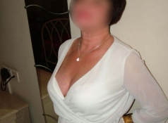 Décolleté saillant - Femme mature