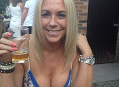 Décolleté cougar