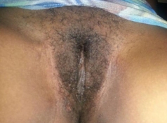 Chatte poilue black - Plan cul rapide