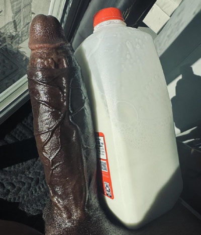 grosse bite noire luisante